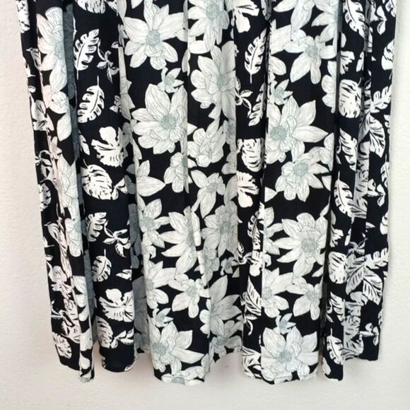 Intro Women's. Black & White Maxi A-Line floral skirt beaded tassels sz 12 boho - Picture 4 of 10